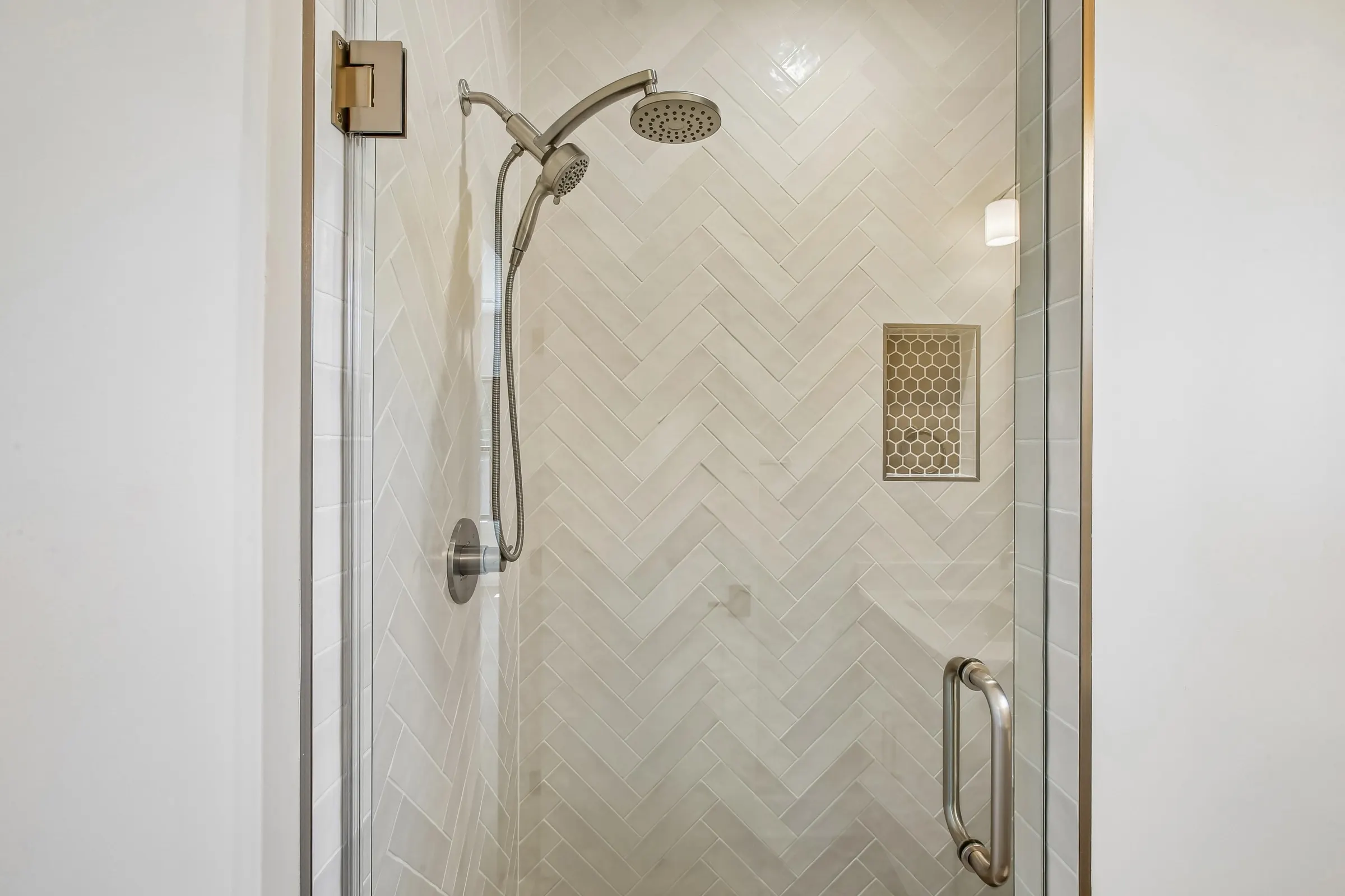 Shower at 6003 Melvern Dr