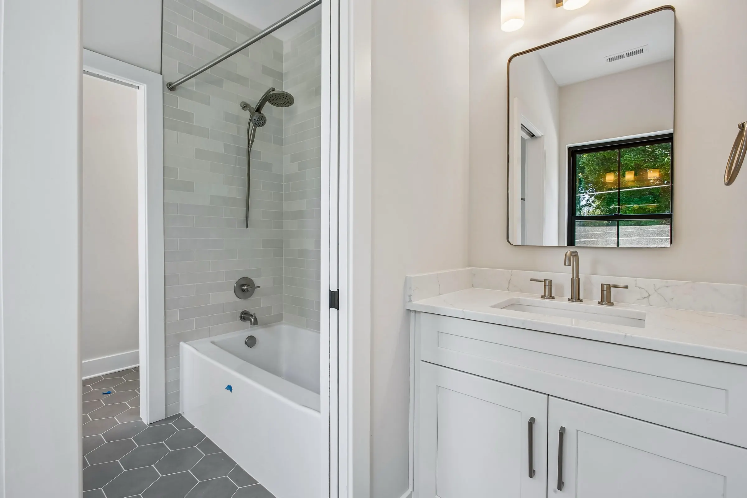 Vanity at 6003 Melvern Dr