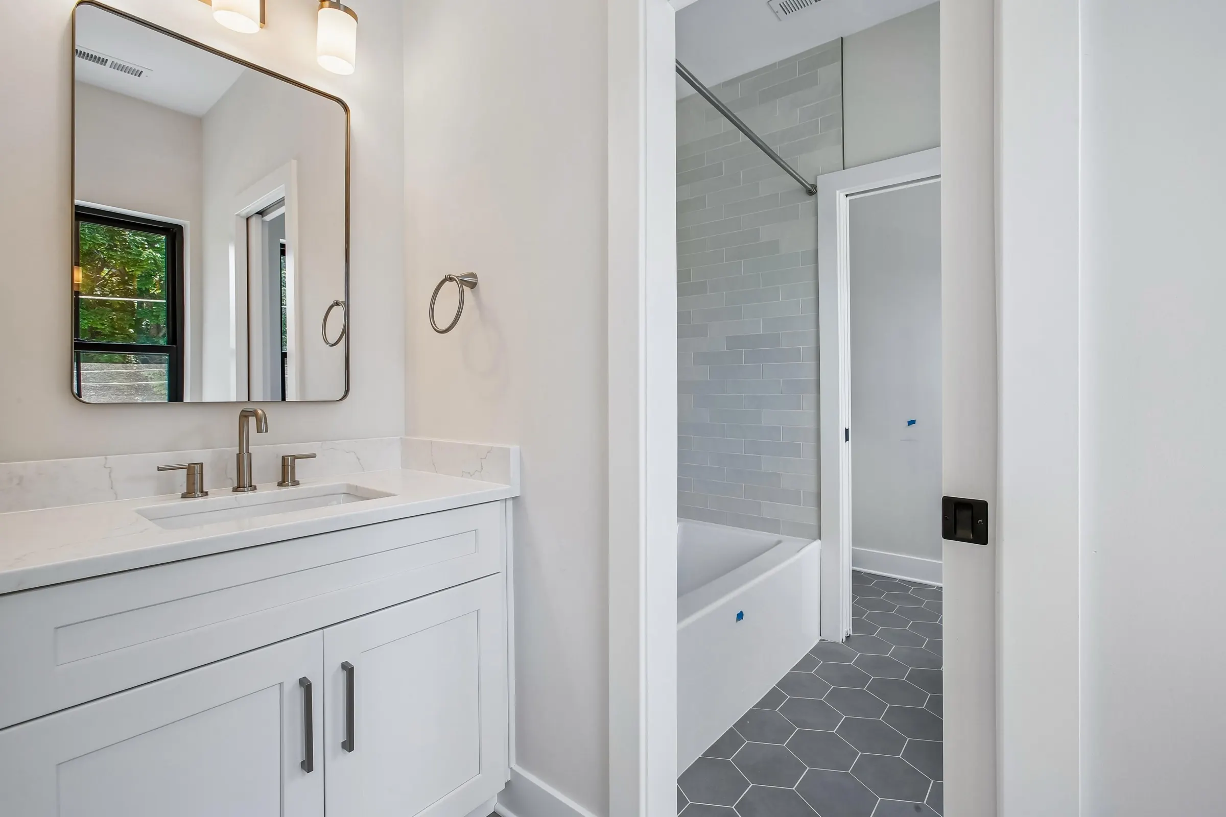 Vanity at 6003 Melvern Dr