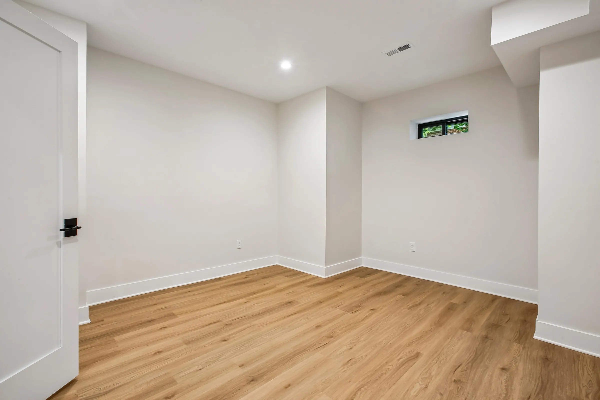 Bonus room at 6003 Melvern Dr